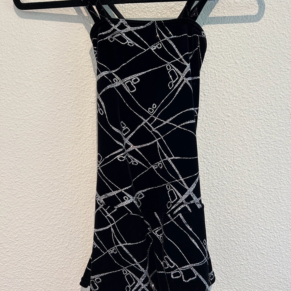 Mondor black&silver figure skating dress size petite small with matching top hat - Picture 3 of 10